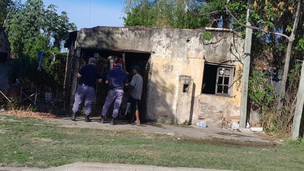 Un hombre resultó herido tras incendiarse su vivienda en Villa Emilia