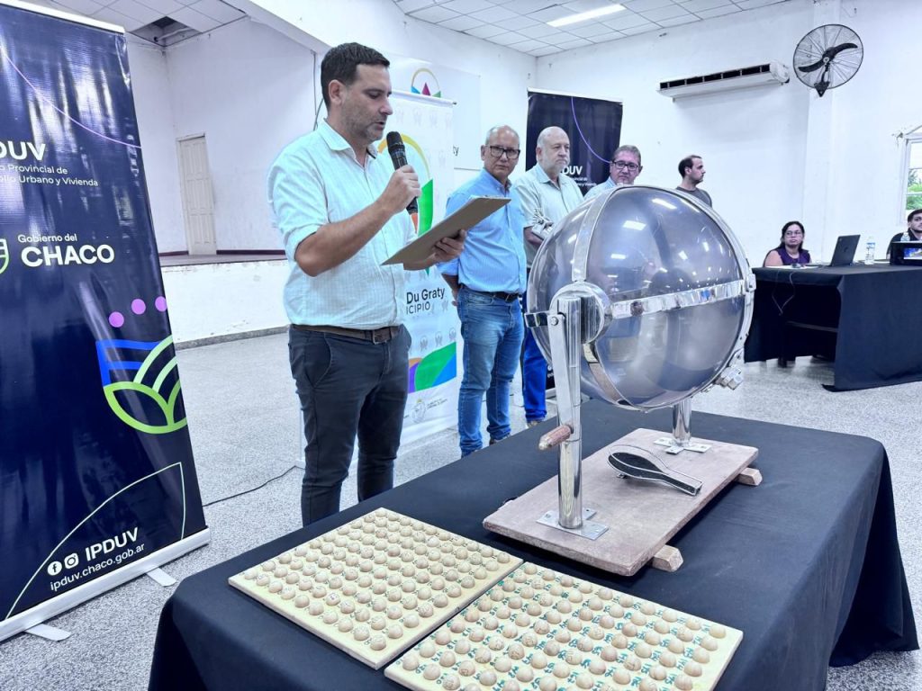 Ipduv realizó el sorteo público de viviendas en Coronel Du Graty