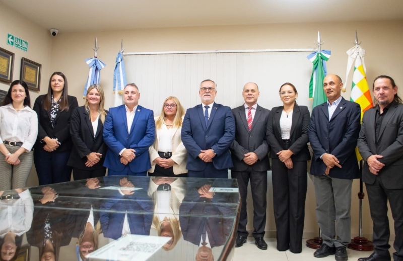 Juraron los nuevos miembros suplentes del Consejo de la Magistratura y Jurado de Enjuiciamiento Juraron los nuevos miembros suplentes del Consejo de la Magistratura y Jurado de Enjuiciamiento
